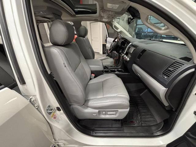 Photo of 2019 Blizzard Pearl Toyota Sequoia