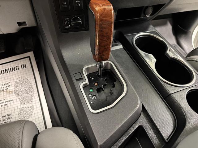 Photo of 2019 Blizzard Pearl Toyota Sequoia
