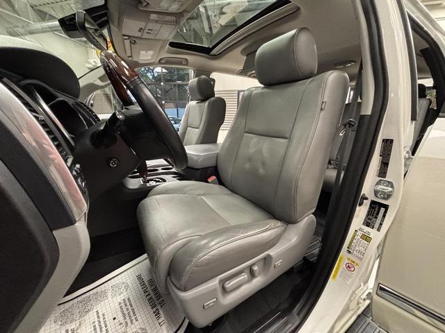Photo of 2019 Blizzard Pearl Toyota Sequoia