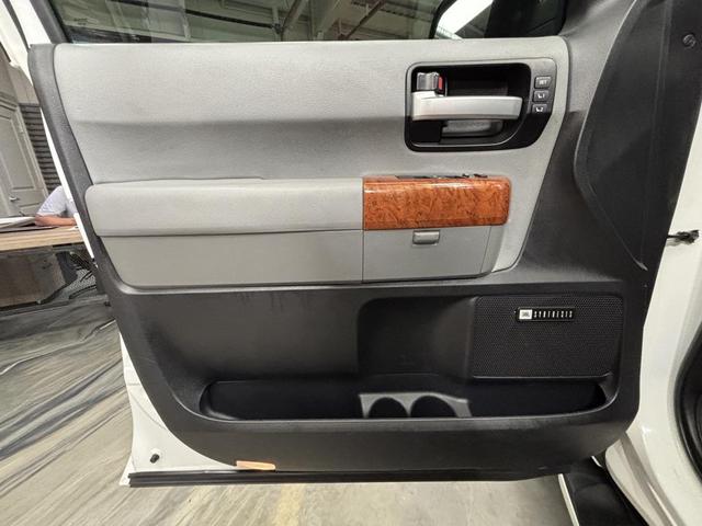 Photo of 2019 Blizzard Pearl Toyota Sequoia