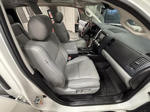 Photo of 2019 Blizzard Pearl Toyota Sequoia