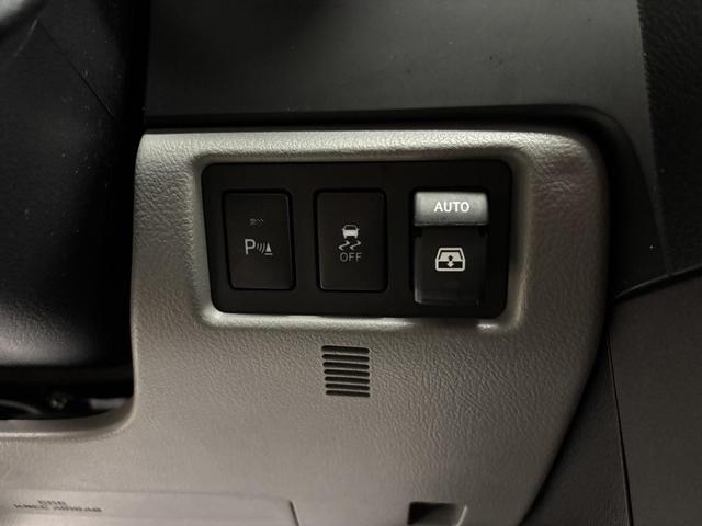 Photo of 2019 Blizzard Pearl Toyota Sequoia