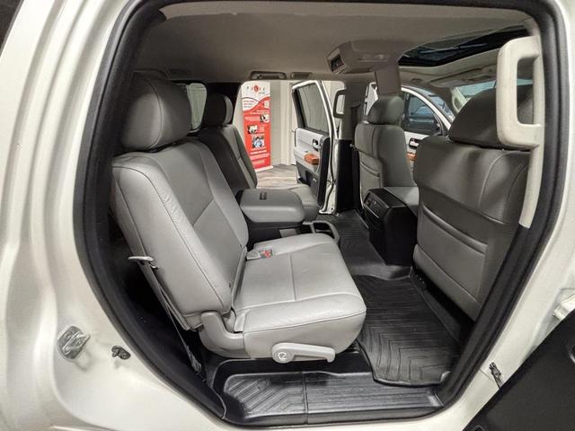 Photo of 2019 Blizzard Pearl Toyota Sequoia