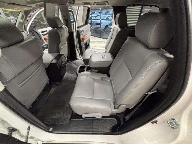 Photo of 2019 Blizzard Pearl Toyota Sequoia