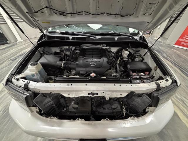Photo of 2019 Blizzard Pearl Toyota Sequoia