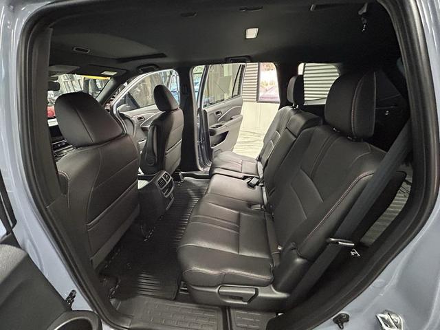 Photo of 2022 Lunar Silver Metallic Honda Passport