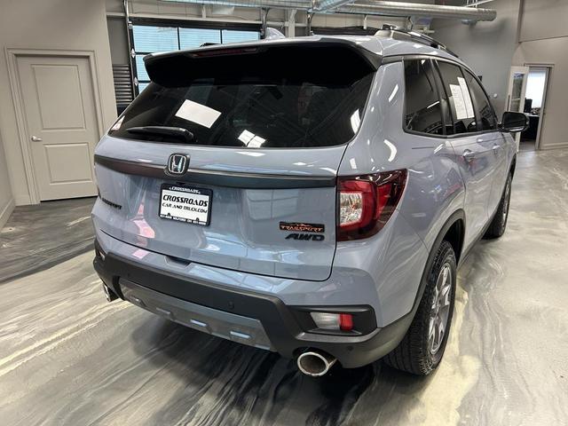 Photo of 2022 Lunar Silver Metallic Honda Passport