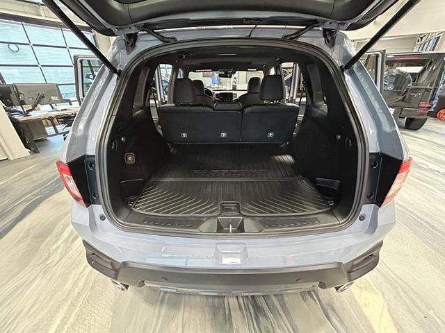 Photo of 2022 Lunar Silver Metallic Honda Passport