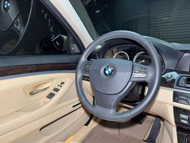 Photo of 2013 Gold BMW 535