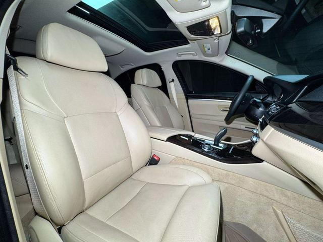 Photo of 2013 Gold BMW 535