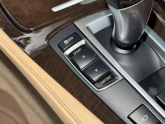 Photo of 2013 Gold BMW 535
