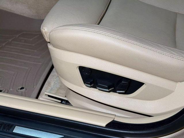 Photo of 2013 Gold BMW 535