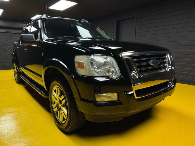 Photo of 2007 Black Ford Explorer Sport Trac