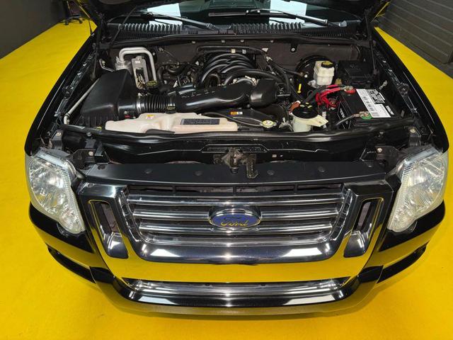 Photo of 2007 Black Ford Explorer Sport Trac