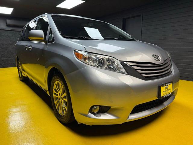 Photo of 2016  Toyota Sienna