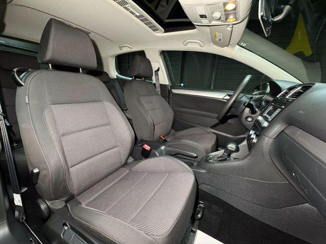 Photo of 2010 Grey Volkswagen Golf