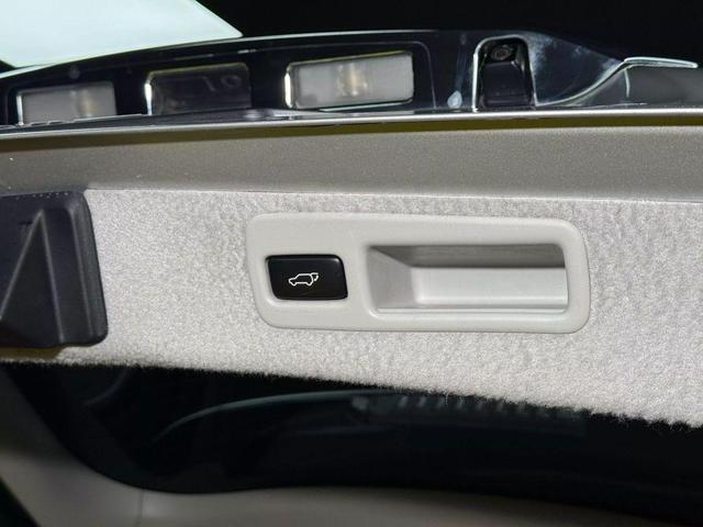 Photo of 2011 Silver Lexus RX 350