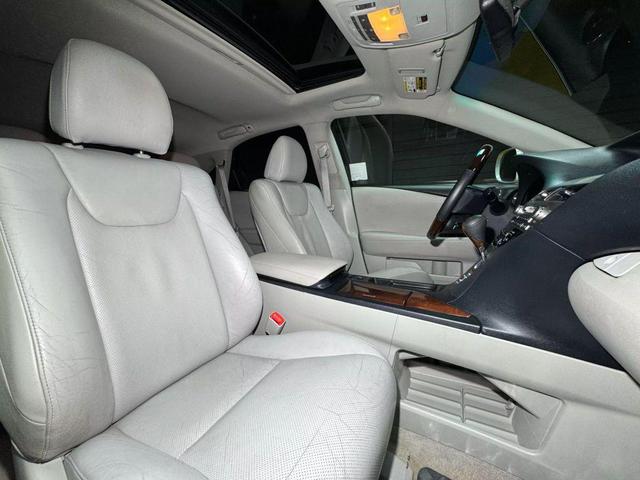 Photo of 2011 Silver Lexus RX 350