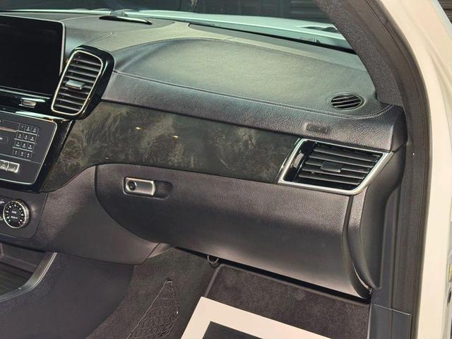 Photo of 2017 White Mercedes-Benz GLS 450