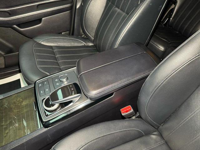Photo of 2017 White Mercedes-Benz GLS 450