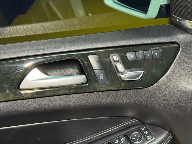 Photo of 2017 White Mercedes-Benz GLS 450