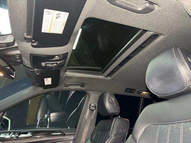 Photo of 2017 White Mercedes-Benz GLS 450
