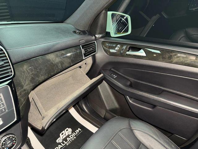 Photo of 2017 White Mercedes-Benz GLS 450