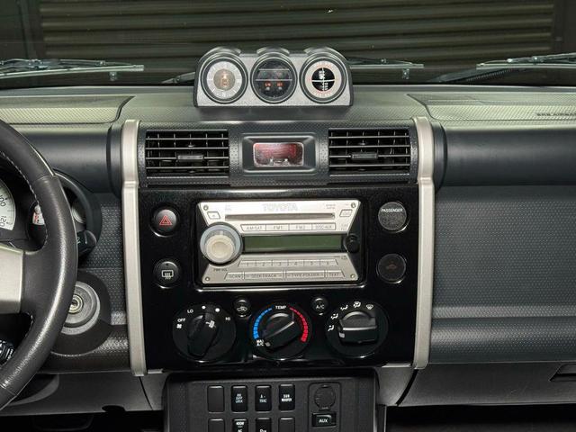 Photo of 2007 Black Toyota FJ Cruiser