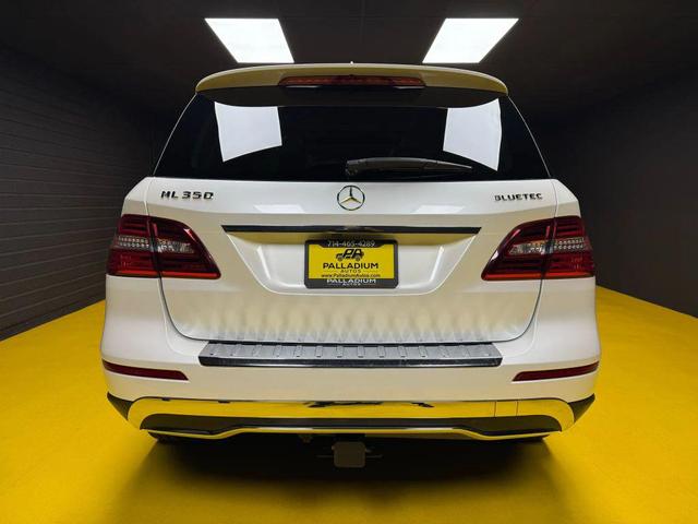 Photo of 2012 White Mercedes-Benz M-Class