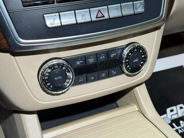 Photo of 2012 White Mercedes-Benz M-Class