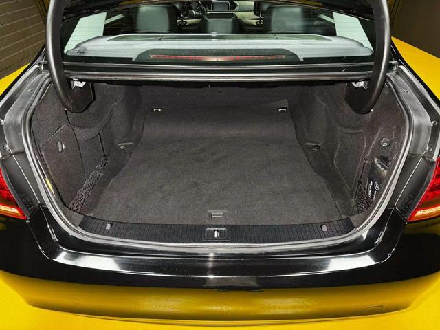 Photo of 2014 Black Mercedes-Benz E-Class