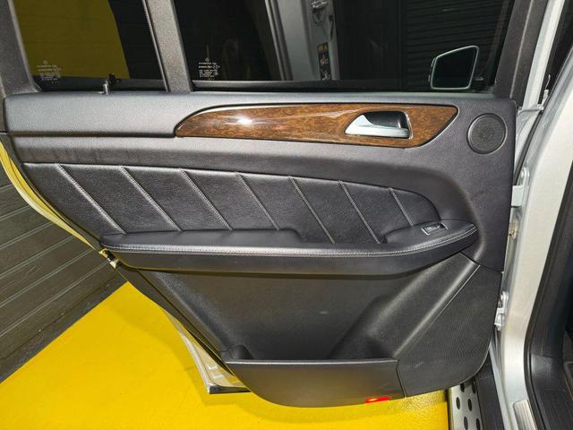Photo of 2015 Silver Mercedes-Benz GL-Class
