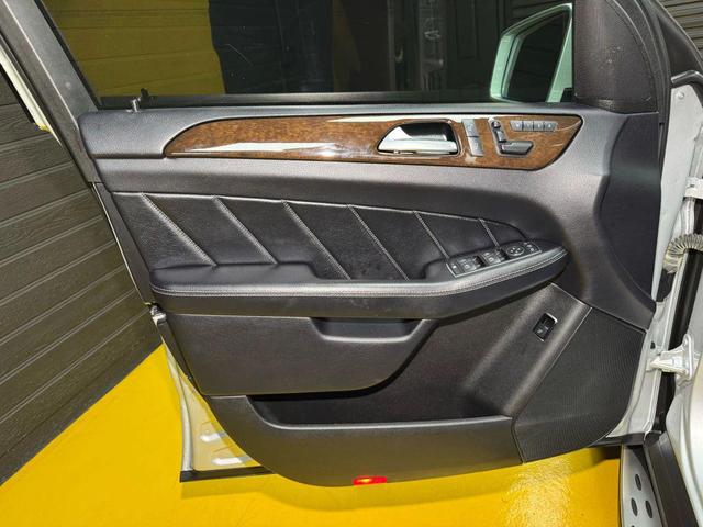 Photo of 2015 Silver Mercedes-Benz GL-Class