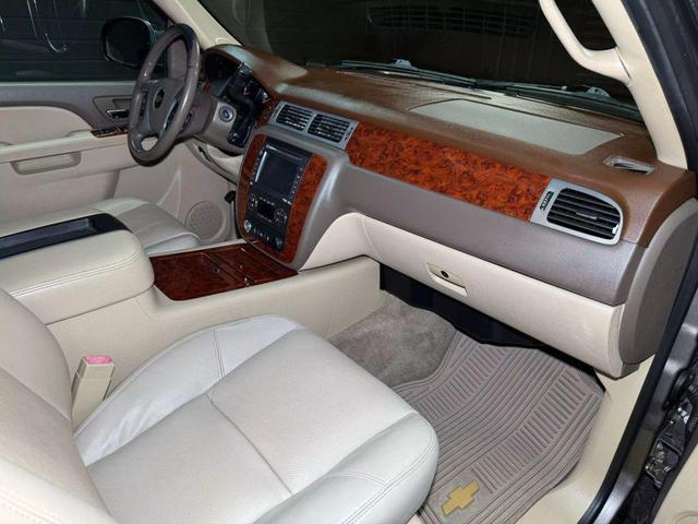 Photo of 2012 Brown Chevrolet Suburban