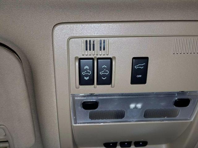 Photo of 2012 Brown Chevrolet Suburban