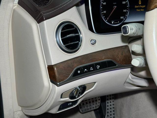 Photo of 2015 designo Magno Alanite Gray (Matte Finish) Mercedes-Benz S-Class