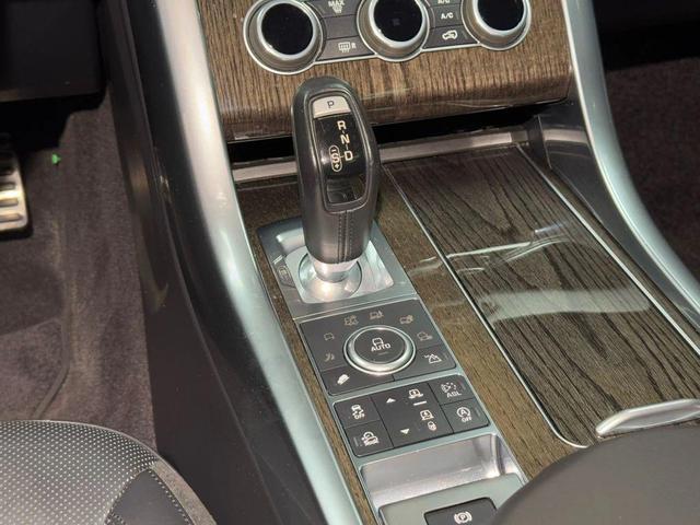 Photo of 2016 Black Land Rover Range Rover Sport