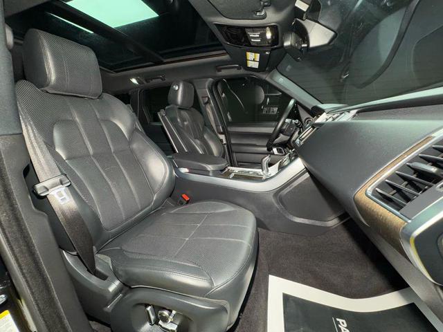 Photo of 2016 Black Land Rover Range Rover Sport