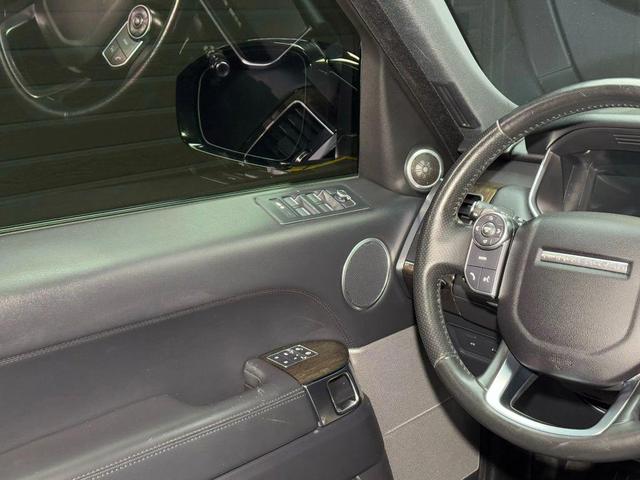 Photo of 2016 Black Land Rover Range Rover Sport