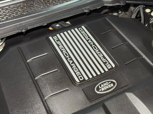 Photo of 2016 Black Land Rover Range Rover Sport