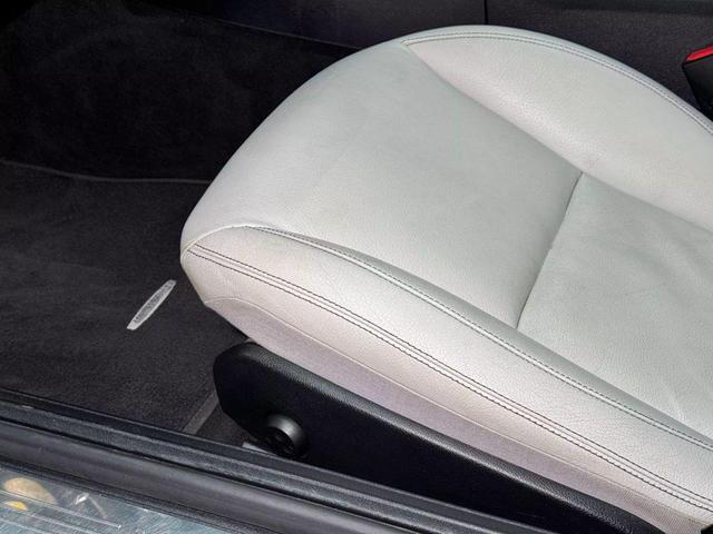 Photo of 2012 Grey Mercedes-Benz SLK-Class