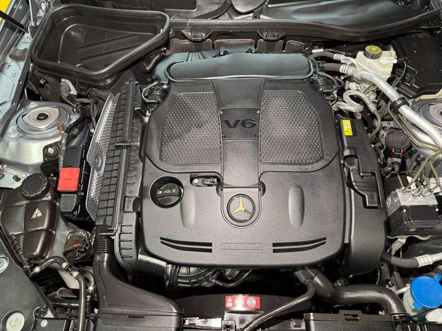 Photo of 2012 Grey Mercedes-Benz SLK-Class