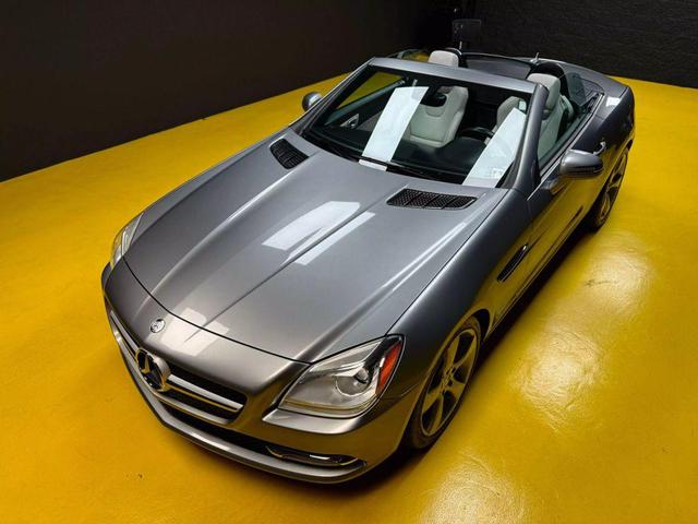 Photo of 2012 Grey Mercedes-Benz SLK-Class