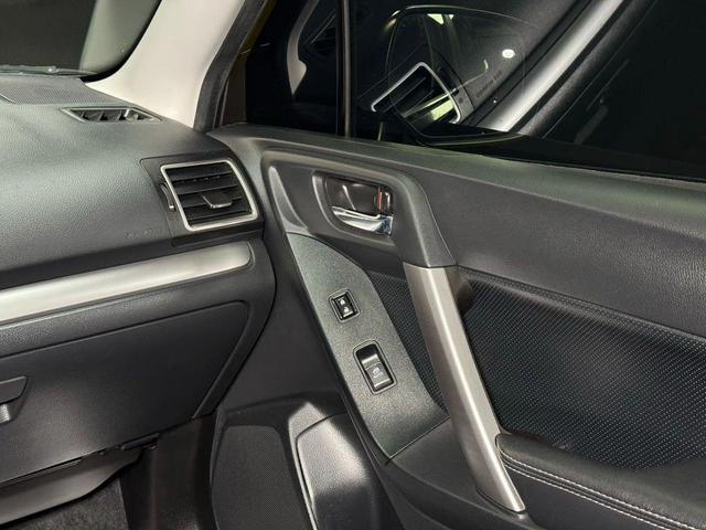 Photo of 2017 Crystal Black Silica Subaru Forester
