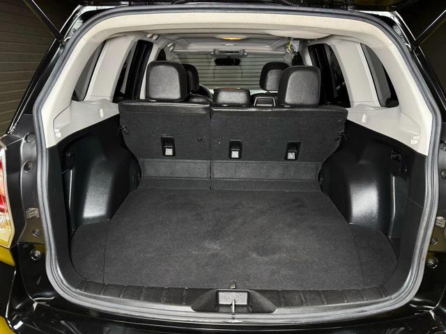 Photo of 2017 Crystal Black Silica Subaru Forester