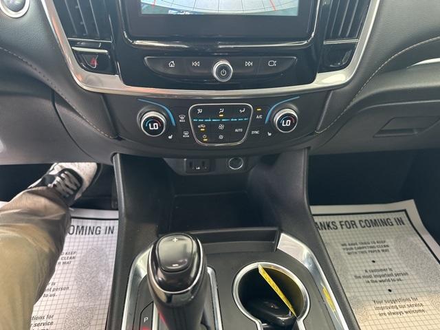 Photo of 2019 Graphite Metallic Chevrolet Traverse