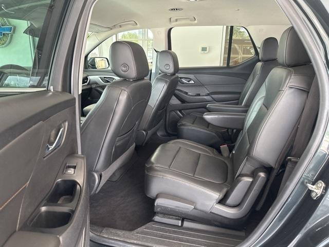 Photo of 2019 Graphite Metallic Chevrolet Traverse