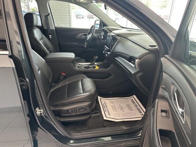 Photo of 2019 Graphite Metallic Chevrolet Traverse