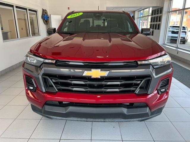 Photo of 2025 Radiant Red Chevrolet Colorado