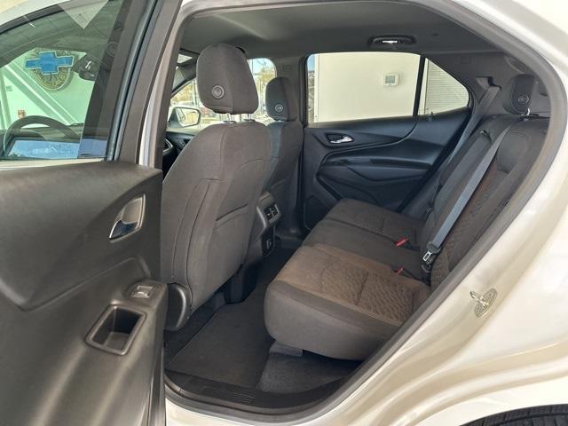 Photo of 2019 Summit White Chevrolet Equinox